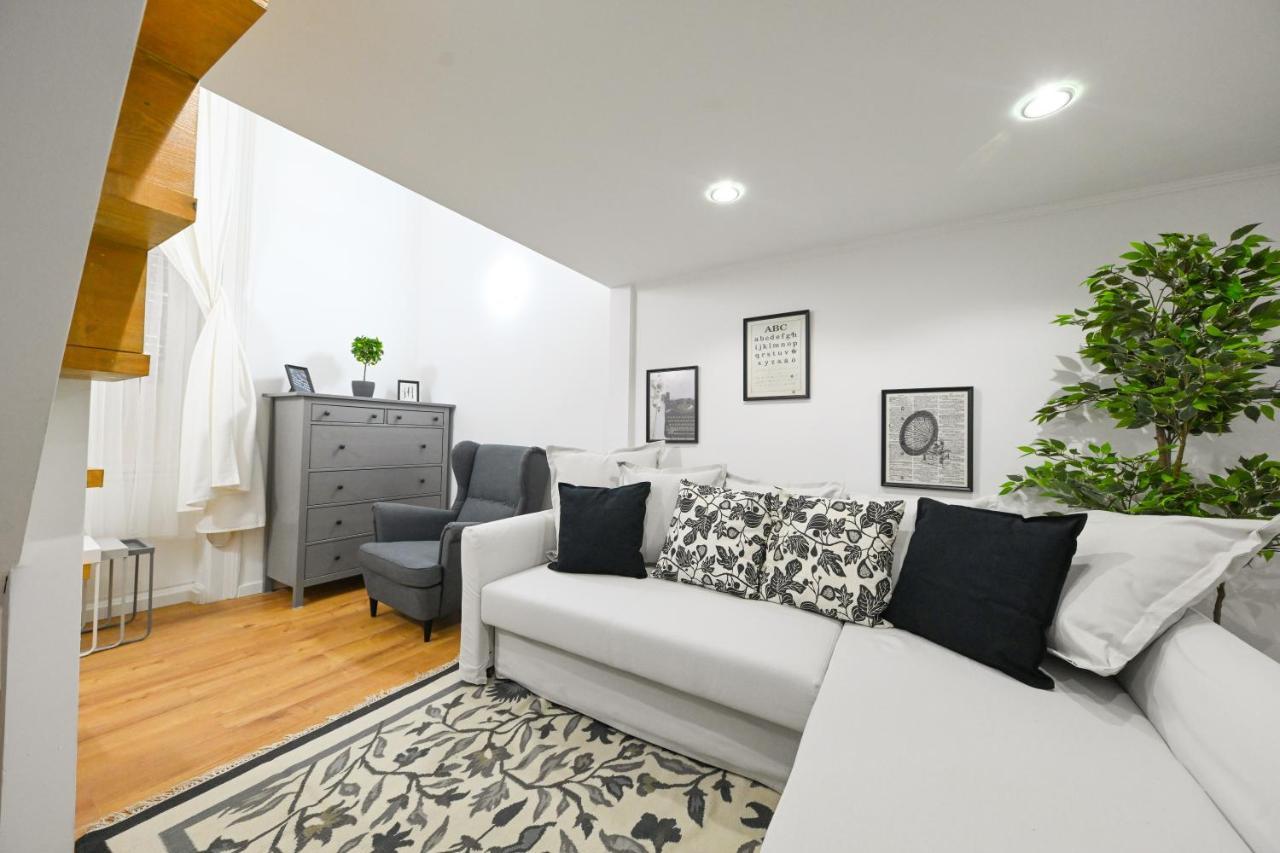 Apartman Charming In Damjanich Str., Lucas *